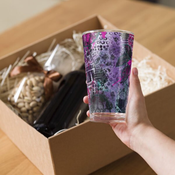 Shaker pint glass