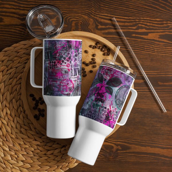 Travel mug with a handle