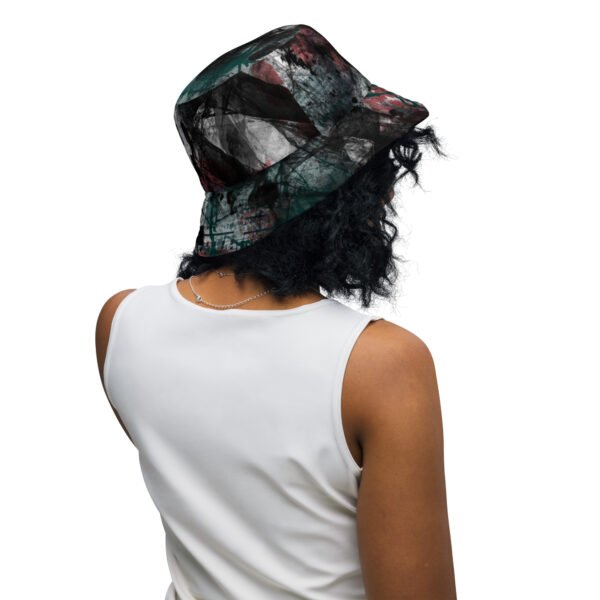 Reversible bucket hat