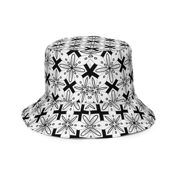 Reversible bucket hat